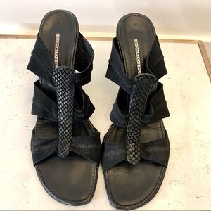 Donald J. Pliner Vintage Whimsygoth Y2K Black Snake Print 3 knot Block heels 9.5